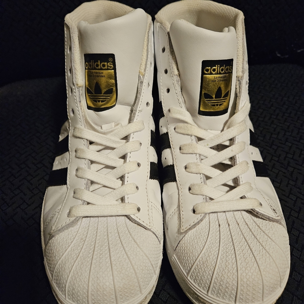 - Adidas Pro Model J